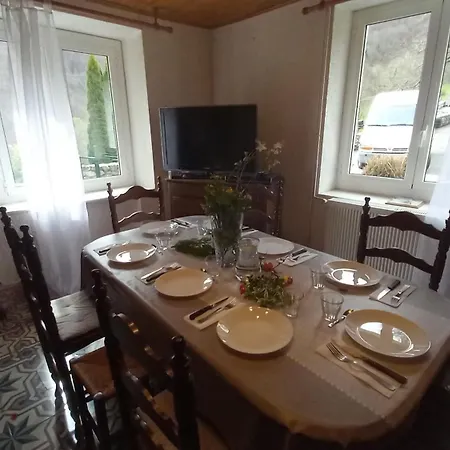 La Reclot Holiday home *